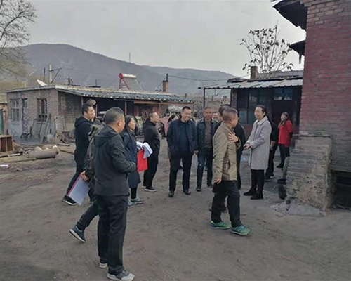 縣委、鎮(zhèn)府領(lǐng)導(dǎo)驗(yàn)收工程