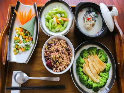 【產(chǎn)后】寶媽產(chǎn)后月子餐如何做到飲食營養(yǎng)均衡呢？